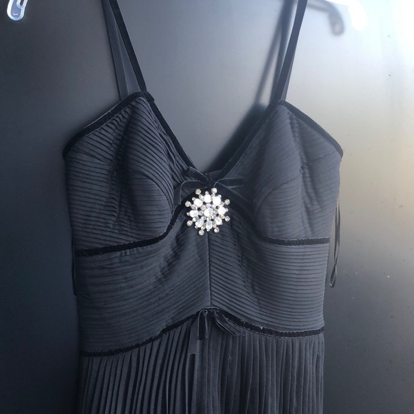 NEW Melanie Lyne Black Dress - Picture 1 of 8